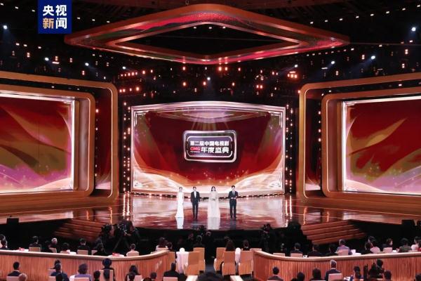 “爷叔”游本昌获“终身成就艺术家”荣誉,四问自己够格了吗? “爷叔”游本昌获“终身成就艺术家”荣誉,四问自己够格了吗?
