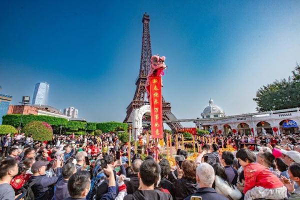 客流如织!深圳各景区“火力全开” 客流如织!深圳各景区“火力全开”