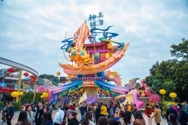 客流如织!深圳各景区“火力全开” 客流如织!深圳各景区“火力全开”