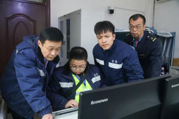 全国罕见!这是座“看不见”火车的火车站|新春走基层 全国罕见!这是座“看不见”火车的火车站|新春走基层