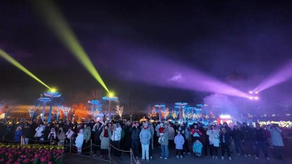 赏“千灯”!北京新春灯会超强攻略→ 赏“千灯”!北京新春灯会超强攻略→