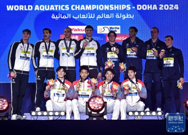 游泳世锦赛丨中国队男子4X100米自由泳接力夺冠 潘展乐破世界纪录