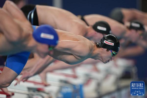 游泳世锦赛丨中国队男子4X100米自由泳接力夺冠 潘展乐破世界纪录