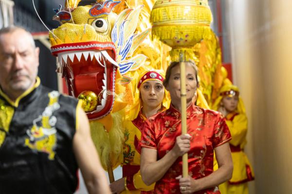 朱婷海外打球迎新春 意大利人舞龙舞狮让年味儿拉满 朱婷海外打球迎新春 意大利人舞龙舞狮让年味儿拉满