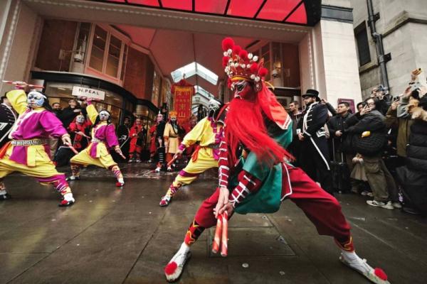 不止“快闪”! 龙年国家级非遗英歌首秀伦敦