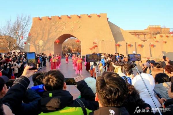 央视春晚喀什分会场，正式向游客开放！