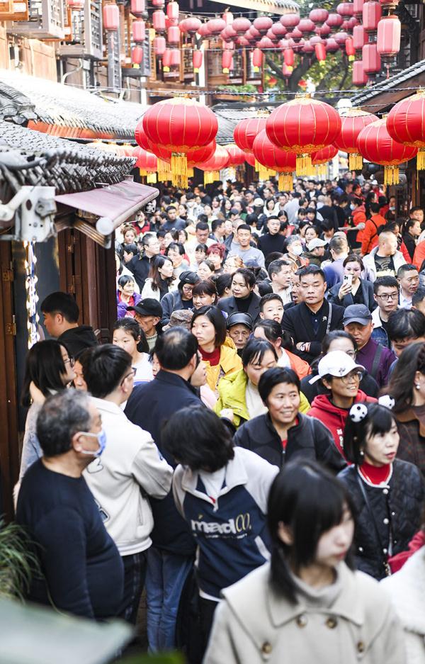 锦绣中国年丨千年古镇人气十足 锦绣中国年丨千年古镇人气十足