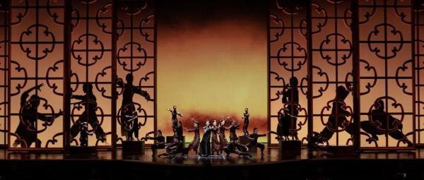 “咏春蹲”风靡全网！网友接招“叶师傅”