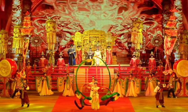 西安:会“跑”的实景演艺 展现古丝路文化 西安:会“跑”的实景演艺 展现古丝路文化