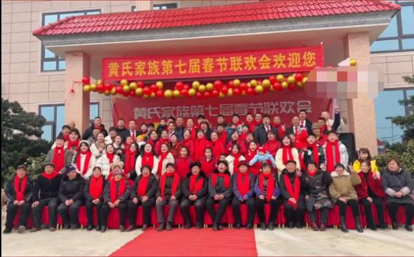 湖南一家族连续7年表演节目办春晚，网友：一整个羡慕住了！