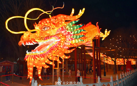 什刹海百米长龙花灯拉满节日气氛