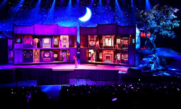 西安:会“跑”的实景演艺 展现古丝路文化 西安:会“跑”的实景演艺 展现古丝路文化