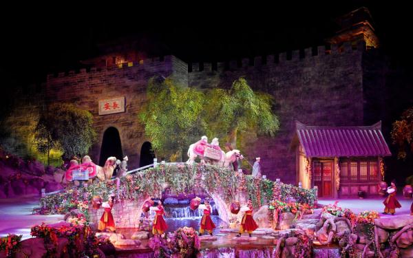 西安:会“跑”的实景演艺 展现古丝路文化 西安:会“跑”的实景演艺 展现古丝路文化