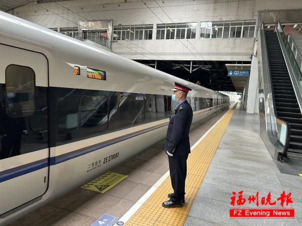事发福州火车站！关键时刻他出手了……