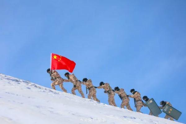 致敬！万家团圆背后的坚守