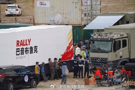 打卡《飞驰人生2》取景地,奉贤海边的“巴音布鲁克”年初五起开放 打卡《飞驰人生2》取景地,奉贤海边的“巴音布鲁克”年初五起开放