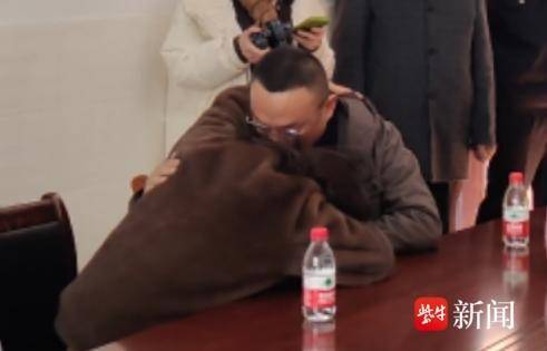 大年初三，这对失散30年母子终团圆了