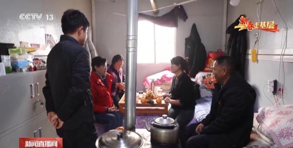 砂涌过后的金田村 记者探访板房里的特殊家庭