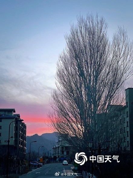 红云当头鸿运来！北京橙粉朝霞为冬添彩