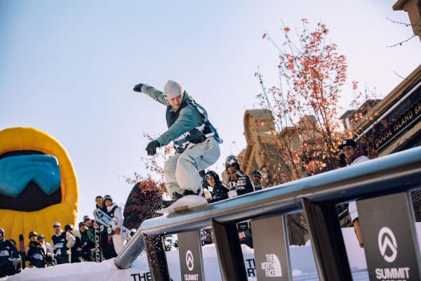 “时尚单品”冲锋衣背后的千亿“风口”