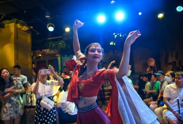 变装古人游长安,文旅融合如何实现新突破? 变装古人游长安,文旅融合如何实现新突破?