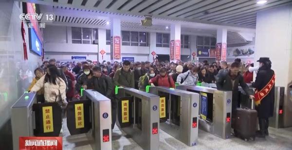 @外地务工人员 &nbsp;春节假期过半 &nbsp;多地已开启返岗专列