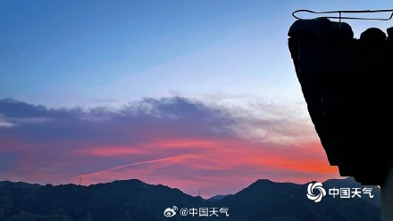 红云当头鸿运来！北京橙粉朝霞为冬添彩