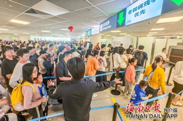 春运以来，琼州海峡客滚运输发送旅客244.2万人次