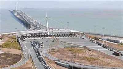 港珠澳大桥客流车流量两日三破纪录琼州海峡客滚运输车客发送量创新高