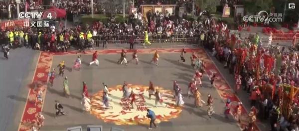 “传统+现代”让年味儿更“潮” 场景化消费为“假日经济”注入新动能