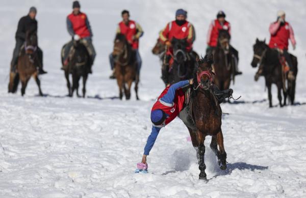 冰雪“热”新春 体育拜大年 冰雪“热”新春 体育拜大年