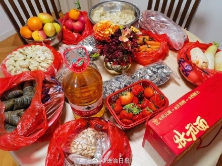 快把妈妈家搬破产了！你的返程后备厢被装满了吗？