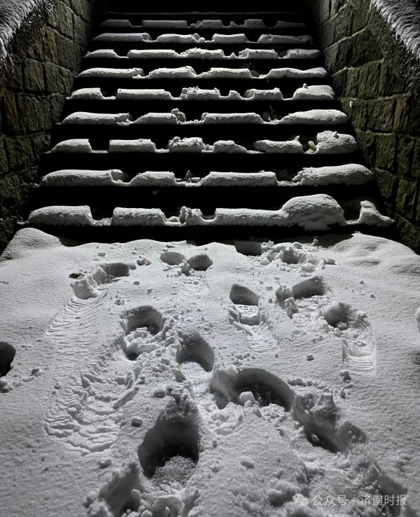 预警继续!山东这里雪下得最大,有景区暂停开放,多条高速入口临时封闭 预警继续!山东这里雪下得最大,有景区暂停开放,多条高速入口临时封闭