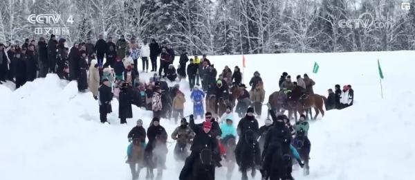 “传统+现代”让年味儿更“潮” 场景化消费为“假日经济”注入新动能