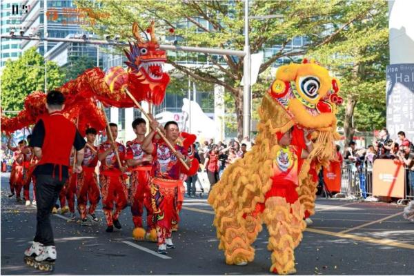 游鱼灯、打火花、赏花灯……这里的新年氛围感拉满了! 游鱼灯、打火花、赏花灯……这里的新年氛围感拉满了!