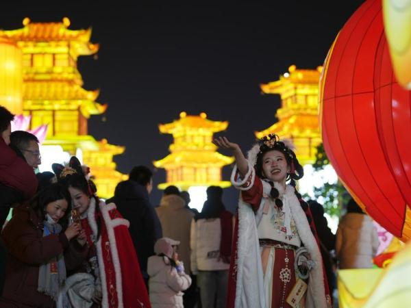 这个春节，“龙龙”的年味里是浓浓文化味