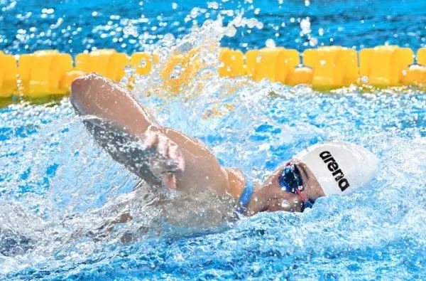 夺金！何诗蓓为香港游泳创造历史