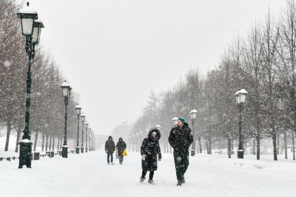 莫斯科遇强降雪