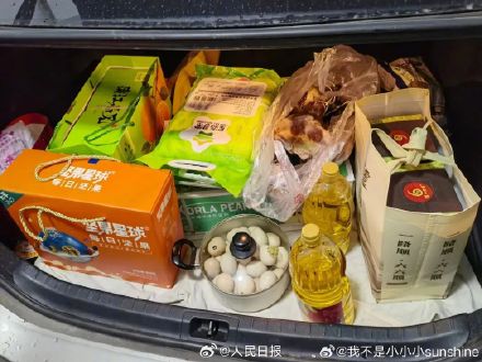有种爱叫爸妈觉得后备箱还能装