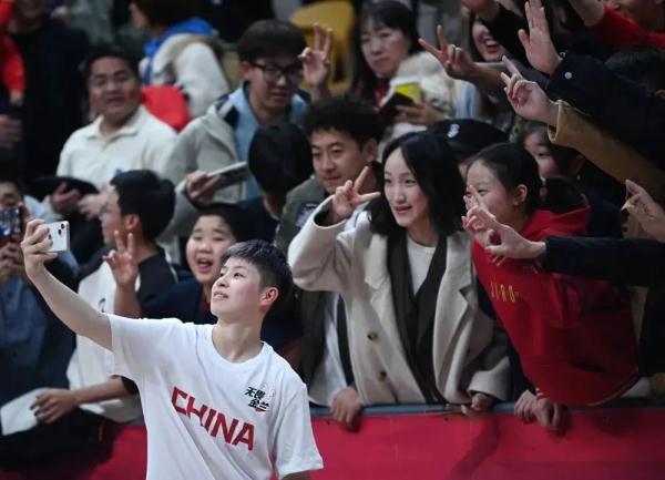 看球过大年,古都新年俗 看球过大年,古都新年俗