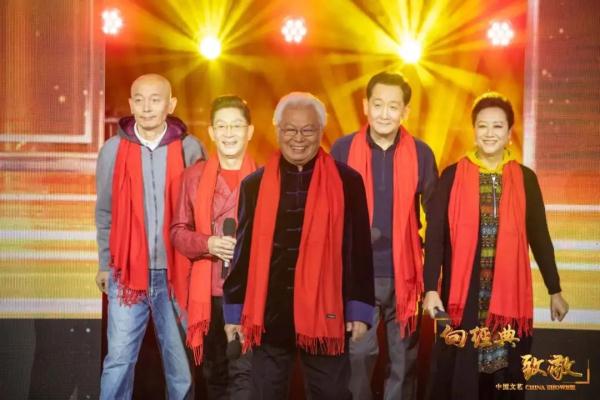 过年的正确打开方式：看电影《过年》剧组重聚