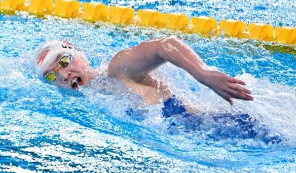 游泳世锦赛 | 李冰洁力挽狂澜 中国队接力摘金 游泳世锦赛 | 李冰洁力挽狂澜 中国队接力摘金