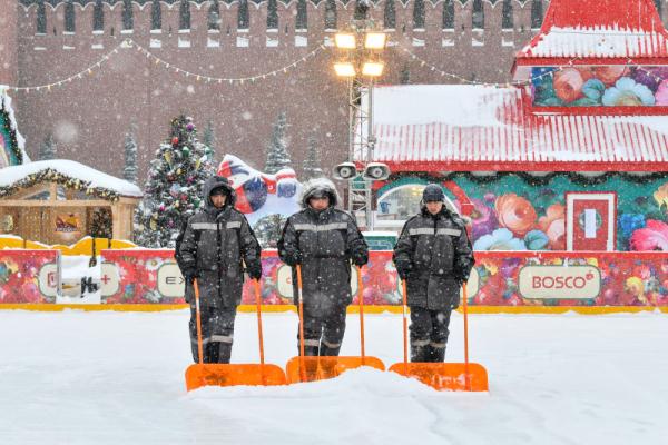 莫斯科遇强降雪