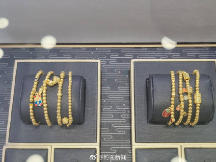 年轻人成春节淘金主力 ：黄金手串成大热单品