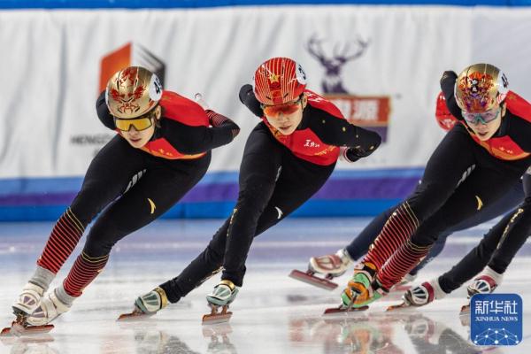 全冬会丨短道速滑公开组女子1500米:臧一泽获得冠军 全冬会丨短道速滑公开组女子1500米:臧一泽获得冠军