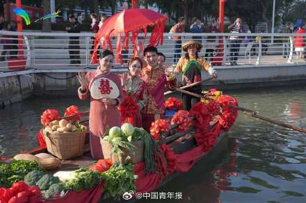 土特产穿上节日新装！广州南沙举行新春灯雕艺术展