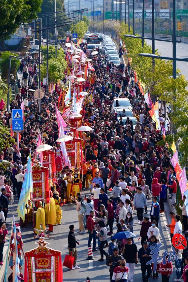 万人空巷赏飘色!广州番禺员岗村飘色巡游回归啦 万人空巷赏飘色!广州番禺员岗村飘色巡游回归啦