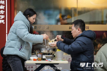 米粉街里感受长沙最美烟火气 米粉街里感受长沙最美烟火气