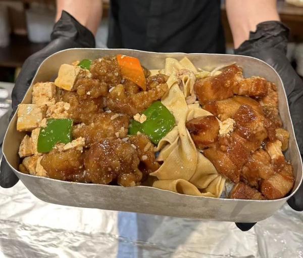 “辽宁饭店”，火到国外了！