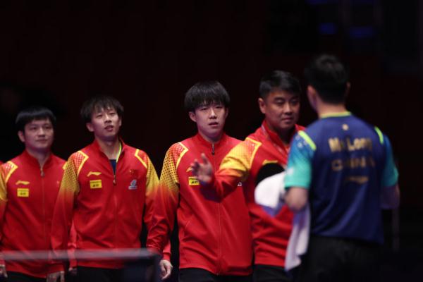 釜山世乒赛：国乒双线“零封”获胜